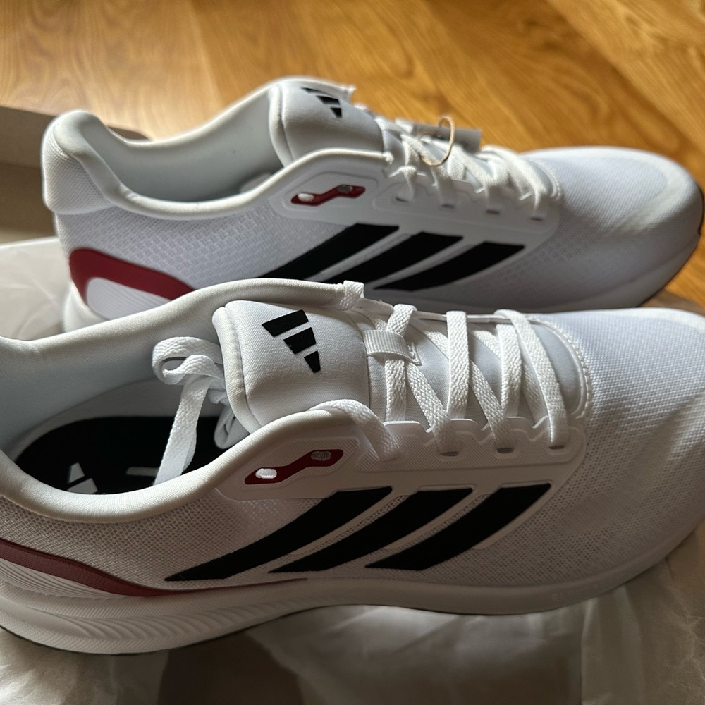 Adidas Run Falcon 5 running shoes Men size 9.5 NEW